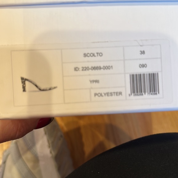 MANOLO BLAHNIK SCOLTO CHEETAH PRINT - BRAND NEW IN BOX - SIZE 7 - Picture 8 of 9